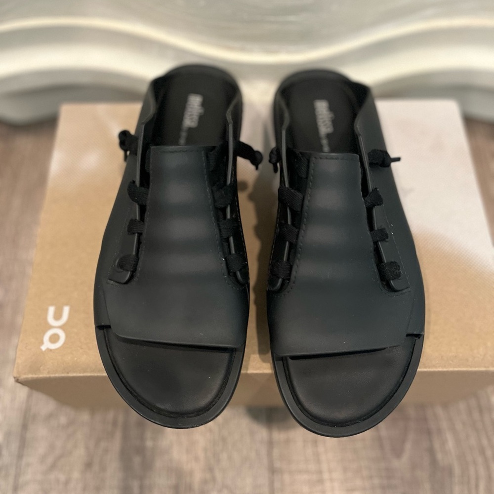 Melissa Ulitsa Slide with Laces Size 8/39